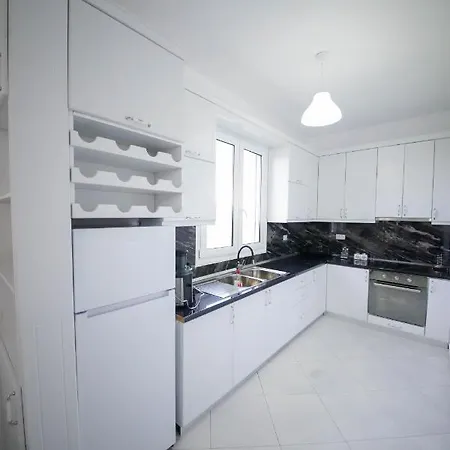 Kokoneshi Gæstehus Divjake