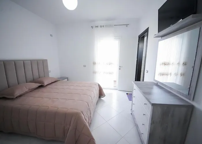 Penzion Kokoneshi Divjake